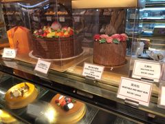 面包甜点陈列柜-老佛爷饼店