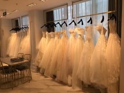 点击看大图 -GRACE KELLY婚纱与礼服(北京店)