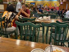 大堂-清真·玛丽亚新疆菜主题餐厅(浙江中路店)