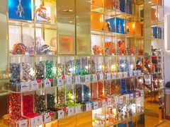 零售区-VENCHI 闻绮(上海佛罗伦萨小镇店)