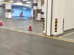 -北京财富中心-地下停车场