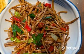 Smoked Bamboo Shoots Stir-Fried with Pork