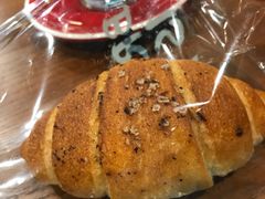 黑松露海盐牛油卷-PAPER STONE BAKERY(天汇广场店)