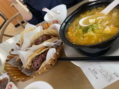 -闫家驴肉老店(华电一校店)