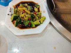 -鲁员外地锅鸡地锅鱼(古墩路店)