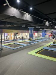 -反弹蹦床公园(南坪万达店)