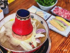 山泉水冰锅底-毛辣果·贵州红酸汤牛肉火锅(西单店)