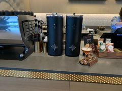 -星巴克臻选(上海合生汇1F店)