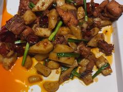 -隔壁老王·家常云南菜(花巷店)