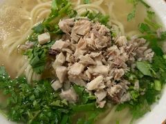 -亮亮面馆(经六路店)