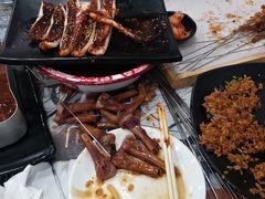 校门口鸡骨棒-泉哥小平房串店