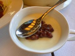 红豆双皮奶-富力丽思卡尔顿酒店·丽轩中餐厅