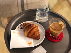 Dirty-red donkey coffee