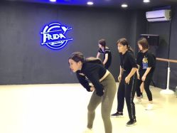 -学舞岛·成人少儿舞蹈培训