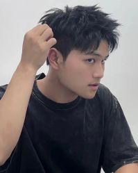 -尤司男士国潮理发馆