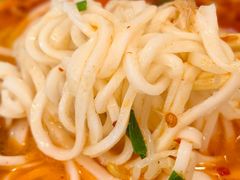 -巍山𤆵肉饵丝