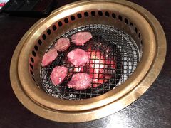 -山川小町·极番烧肉(新地假日广场店)
