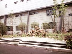 -上海市黄浦区教育学院附属中山学校