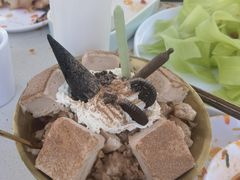 -茅草房·河畔园林火锅