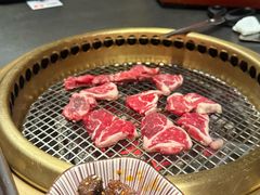 -铭牛烧肉·和牛海鲜自助(高新月牙湖店)