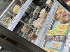 -红宝石·鲜奶小方·海派西点房(联洋店)