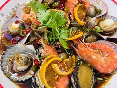 -老东镇啤酒屋海鲜加工·蒸汽海鲜·海鲜烧烤(台东店)