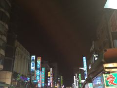 -六合夜市