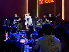 -TZ House音乐现场(来福士中心店)