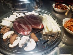 -韩聚屋韩国烤肉餐厅(新北万达店)