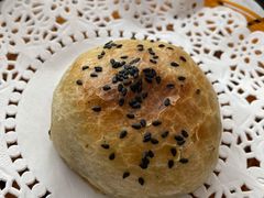 酥皮烤包子-董小西的凉皮和椒麻鸡(三元桥店)