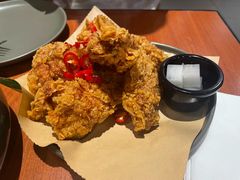 韩式甜辣炸鸡翅-魏斯理汉堡(西安沣东吾悦店)