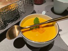 -左庭右院鲜牛肉火锅黑金店(陆家嘴中心店)