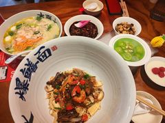 -李犟大爆鳝面·手工蟹黄包(湖滨西湖店)