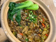 辣鸡杂煲仔饭-煲仔皇腊味煲仔饭(经四万达店)