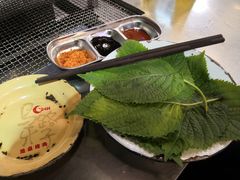 紫苏叶-马路牙子烧烤音乐酒馆(望京店)
