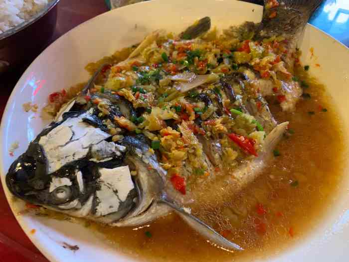 训华酒店-"鸡味浓到停不下口,鱼好吃到要05盘子,就是.