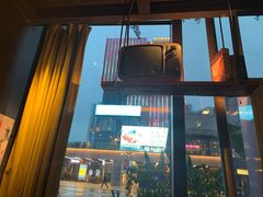 门面-临界音乐酒馆·小龙虾·江湖菜(华熙LIVE·鱼洞店)