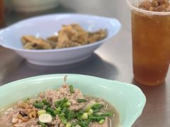 猪肉细米粉汤-榮泰米粉湯(Left Shop)