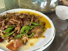 -土砂锅生态山庄·非遗砂锅雅鱼