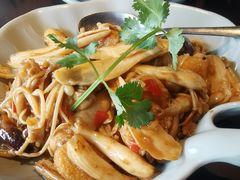 -大头虾越式风味餐厅(光明广场店)