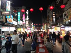 -六合夜市