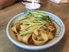 石河子凉皮-巴依兄弟西域美食(机场店)
