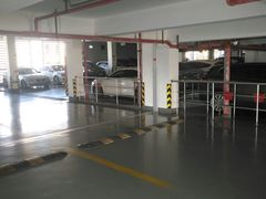 -淞虹路P+R停车场