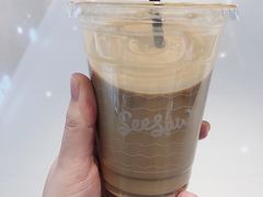 拿铁-Seesaw Coffee(上海国金中心店)