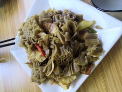 -天天向上素食餐厅(五台山店)