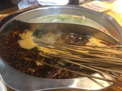 -何氏串串香火锅(翠亨店)