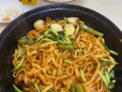-许西美食一条街
