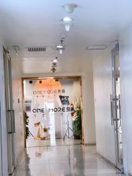 -变画·发型STUDIO