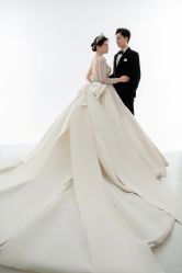 -雪中彩影婚纱摄影·微光艺术中心