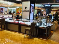 -王府井百货熙地港店